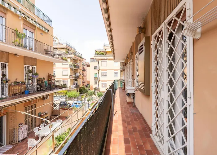 Casa Julia - Moderno In Stile Industriale Con Balcone